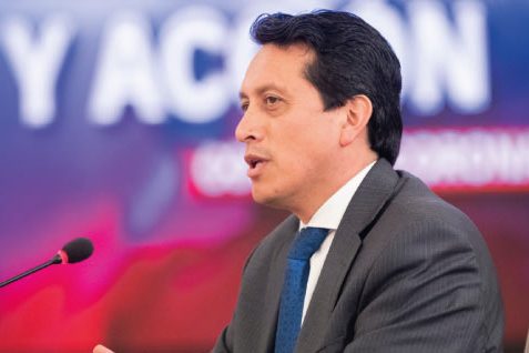 Carlos-Alvarez-3