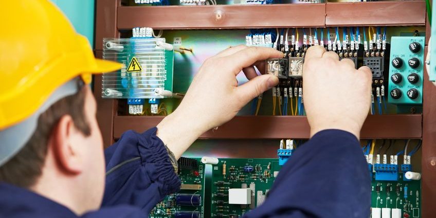 12876260 – electrician at safety fuse device replace work